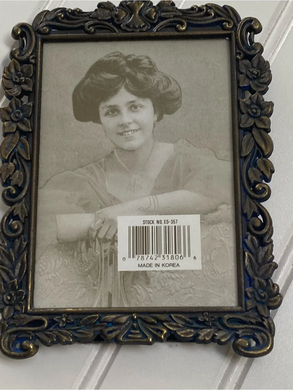 Ornate Decorative Metal Photo Frame - Antique Brass Finish